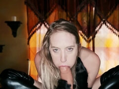 Fetish blowjob experience brought on by the blonde harlot