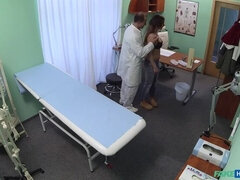 Amateur, Tromperie, Médecin, Doigter, Branlette thaïlandaise, Léchez, Chatte, Uniforme