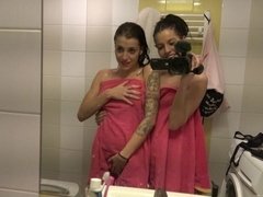 Жопа, Минет, Брюнетки, Собачьи, Развязные, Тату, Сиськи, Близняшки