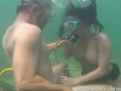 Amateur, Mamada, Morena, Corridas, Polla, Casero, Bajo el agua, Mojado