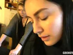 Leie, Blasen, Fingern, Hd, Pov, Kurzes haar, Erotischer film, Tätowierung