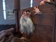 Stellung 69, In den arsch, Bizarr, Blondine, Weibliche domination, Fetisch, Maske, Bestrafung