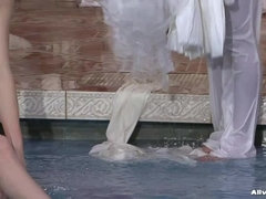 Brijd, Vrouwen gevecht, Satijn, Softcore pornografie, Kousen, Nat