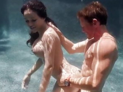 Tetas grandes, Bikini, Mamada, Morena, Corridas, Latina, Maduro, Bajo el agua