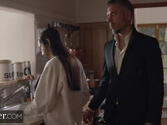 Sucer une bite, Tromperie, Tir de sperme, Queue, En levrette, Domination, Hd, Nénés