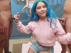 Niñera, Rubia, Bukkake, Polla, Fiesta, Sexo fuerte, Ducha, Tailandés