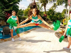 Блондинки, Минет, Группа, Оргии, На природе, От первого лица, Школьница, Юбки