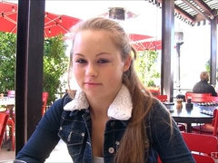 Массаж, Мастурбация, Оргазм, На публике, Соло, Под юбкой