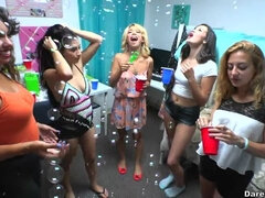 Rubia, Residencia universitaria, Pajear, Latina, Bragas, Fiesta, Afeitado, Adolescente