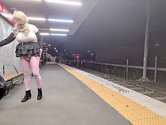 Grosse bite, Bâillonner, Masturbation, De plein air, Chevaucher, Transsexuelle, Nénés, Train