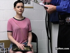 Enthousiasteling, Bruinharig, Lul, Hardcore, Kantoor, Klein, Kort haar, Tiener