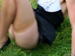 Blondine, Bekleidet, Spermaladung, Nackt, Im freien, Strümpfe, Hure