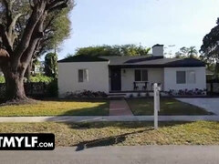 18 jaar, Gebondenheid, Hd, Likken, Moeder die ik wil neuken, Kut duiken, Stiefmoeder, Tiener