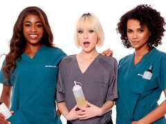 Doigter, Interracial, Embrassement, Léchez, Masturbation, Rasée, Dénudage, Plan cul à trois