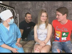 Arsch, Tussi, Freund, Freundin, Hd, Rasiert, Flotter dreier, Jungfrau