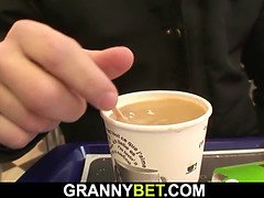 Belle grosse femme bgf, Grosse, Grandpère, Mamie, Poilue, Mature, Réalité, Nénés
