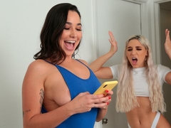 Cul, Gros cul, Blonde, Sucer une bite, Doigter, Culottes ou slips, Dénudage, Adolescente