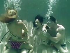 Asiático, Tetas grandes, Rubia, Mamada, Morena, Pezones, Piscina, Bajo el agua