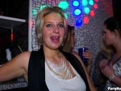Chica, Rubia, Morena, Borracha, Grupo, Sexo duro, Orgía, Fiesta