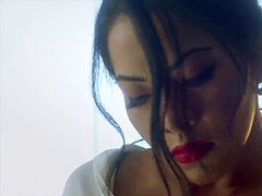 Anal, Sucer une bite, Brunette brune, Double pénétration, Faciale, Plan cul à trois, Nénés, Train