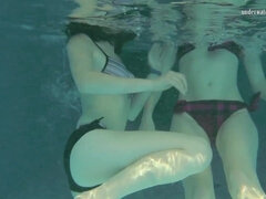 お尻, フェティッシュ, レズビアン, プール, 喫煙, ティーン, 締まりの良い, 水中