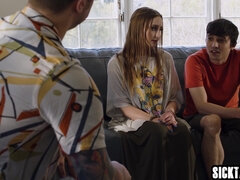 18 ans, Blonde, Groupe, Actrice du porno, Rugueux, Espagnole, Suçant, Plan cul à trois