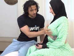 Arabe, Nana, Grosse bite, Gros seins, Sucer une bite, Indienne, Suçant