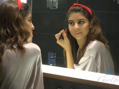 Morena, Sucio, Novia, Jeans, Perforación, Coño, Afeitado, Flaco