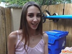 フェラチオ, バック, 手コキする, ハメ撮り, 剃毛, ガリガリ, ティーン, オッパイの