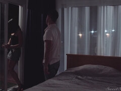 Amerikanisch, Arsch, Schlafzimmer, Spermaladung, Freundin, Absätze, Küche, Muschi