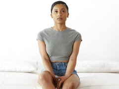 Sucer une bite, En levrette, Noir ébène, Branlette thaïlandaise, Masturbation, Dénudage, Adolescente, Nénés