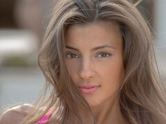 Amateur, Gros cul, Gros seins, Doigter, Maigrichonne, Solo, Dénudage, Adolescente