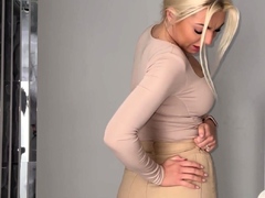 BurstingMeg - Forgot my diaper and wet myself-