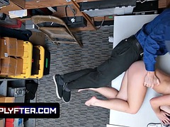 Pijpbeurt, Bruinharig, Sperma, Schattig, Hardcore, Kantoor, Gezichtspunt, Tieten likken