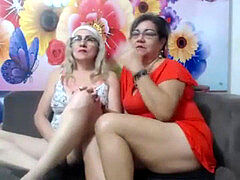 Amateur, Femme couguar, Branlette thaïlandaise, Fille latino, Mature, Mère que j'aimerais baiser, Orgasme