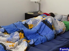 Anal, Grosse bite, Sucer une bite, Cousine, Mignonne, Tabou, Adolescente, Plan cul à trois