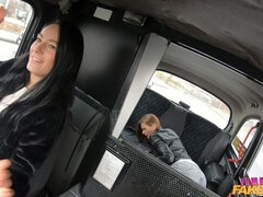 Noire, Bottes, Voiture, Embrassement, Cuir, Seins naturels, Chatte, Jouets