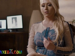 Grosse titten, Vollbusig, Dildo, Fingern, Lesbisch, Strapon, Titten, Spielzeuge