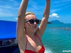 18 летние, Жопа, Блондинки, Короткая стрижка, Соло, Стриптизерша, Молоденькие, Под водой