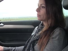Amateur, Morena, Coche, Polla, Dinero, Al aire libre, Pov, Tímido