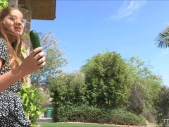 Крупный план, Экстремальный секс, Фетиш, Мастурбация, Оргазм, На публике, Соло, Под юбкой