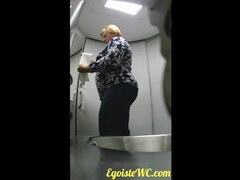 Grote kont, Omie, Pissen, Spion, Toilet, Trein, Bekijker, Nat
