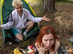 Grosser arsch, Grosser schwanz, Grosse titten, Blasen, Im freien, Pov, Rotschopf, Dürr