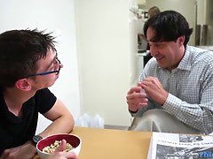 Американки, Красивые, Постарше, На кухне, Милф, Тощие, Мачеха, Сосущие