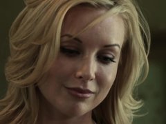 Gros seins, Blonde, Fille latino, Lesbienne, Orgie, Petite femme, Fessée, Nénés