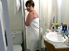 Schönheit, Grosser arsch, Blasen, Braunhaarige, Geile alte tussi, Hundestellung, Hd, Tätowierung