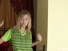 Enthousiasteling, Pijpbeurt, Hondjeshouding, Handbeurt, Mager, Strippen, Tiener, Tieten likken