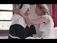 Bruinharig, Zoenen, Lesbisch, Masturbatie, Rijpe lesbienne, Moeder die ik wil neuken, Non