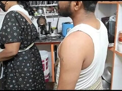 18 años, Anal, Hd, Casero, Ama de casa, Mucama, Hermanas, Esposa