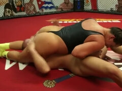 Grosser arsch, Grosse titten, Vollbusig, Weibliche domination, Fetisch, Mutti, Titten, Ringkampf